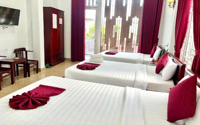 OPA HUE HOTEL