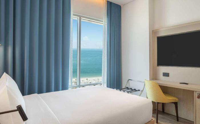 Hampton by Hilton Kuwait Salmiya