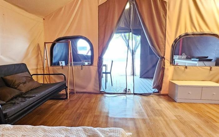 Haeoreum Glamping Caravan