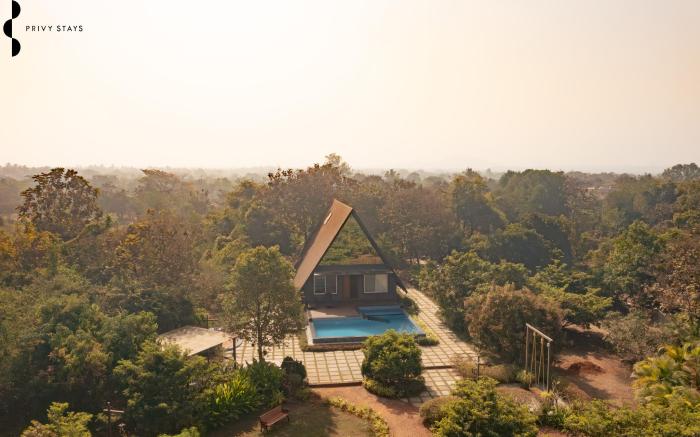 Privy Stays- Teakwood Villa, Alibag