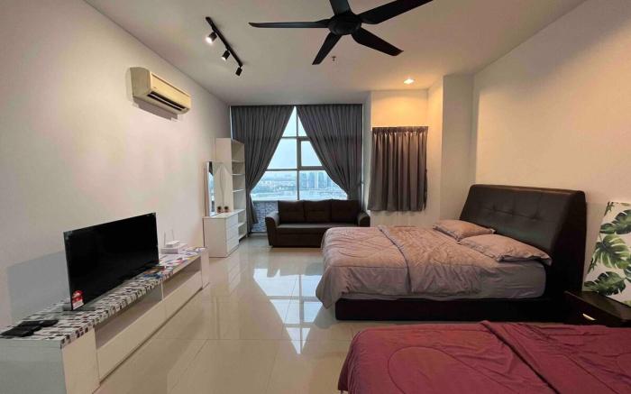 Studio #23 2min from LRT @ SS15 Courtyard (2-4PAX)