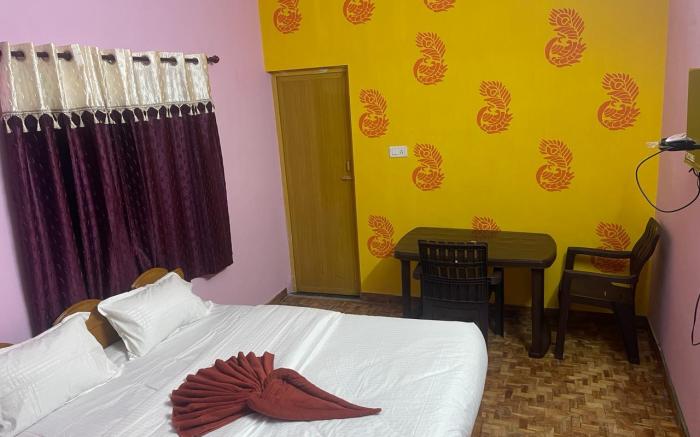 Hotel PNR'S Paradise