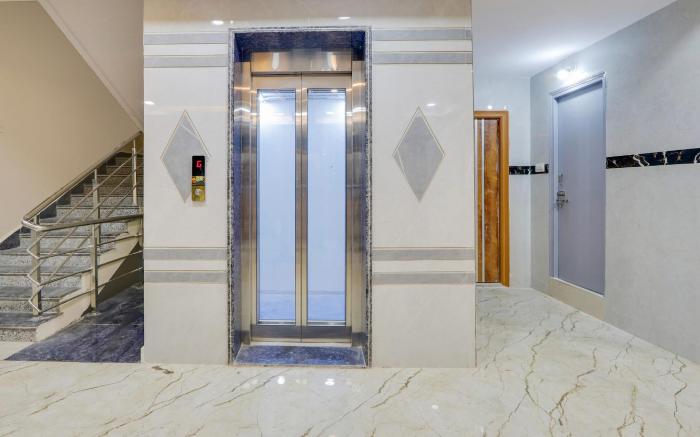 Super Townhouse Gachibowli Near Sky View