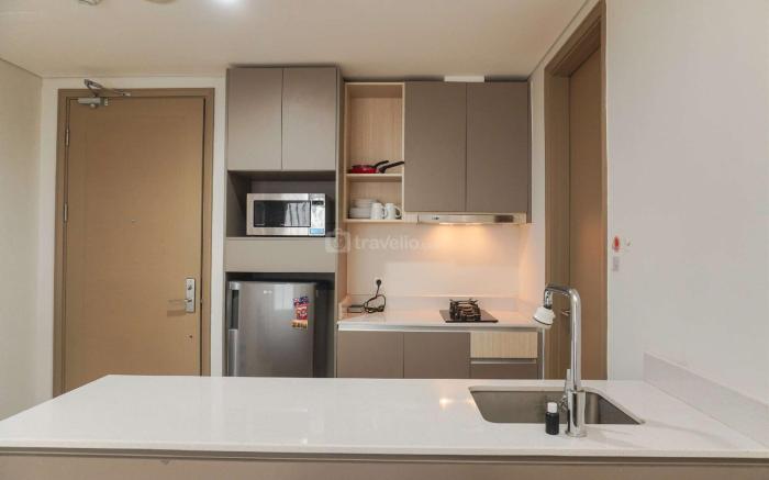 Serene & Best Location 2BR Gold Coast By Travelio