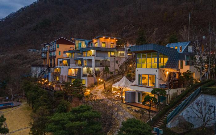 Gapyeong Pension Aqua Vita Spa Pension