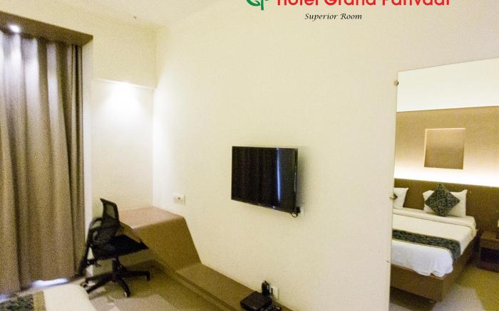 Hotel Grand Parivaar