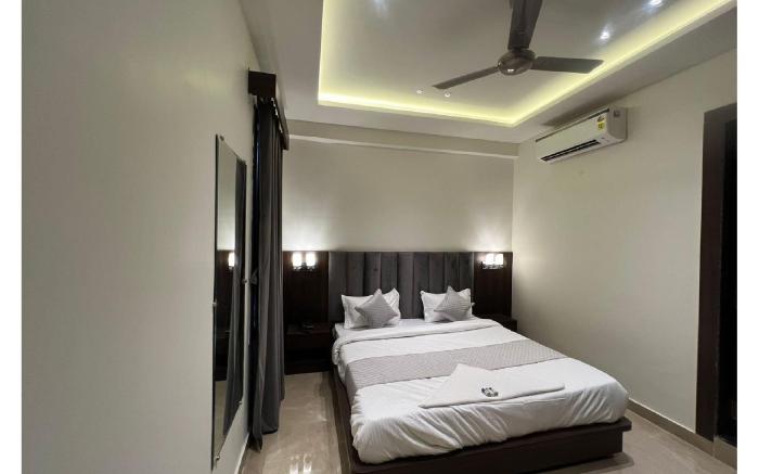 Hotel Majestic Grand By MNG Rooms