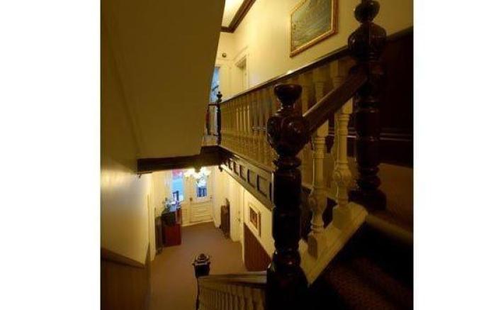 North House - Hotel Automatise Manoir des Remparts