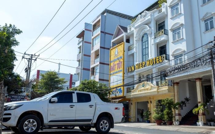 Tân Hiệp Hotel
