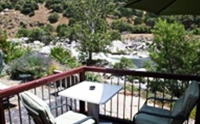 The Gateway Restaurant & Lodge