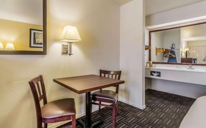 Quality Inn Fresno Near University