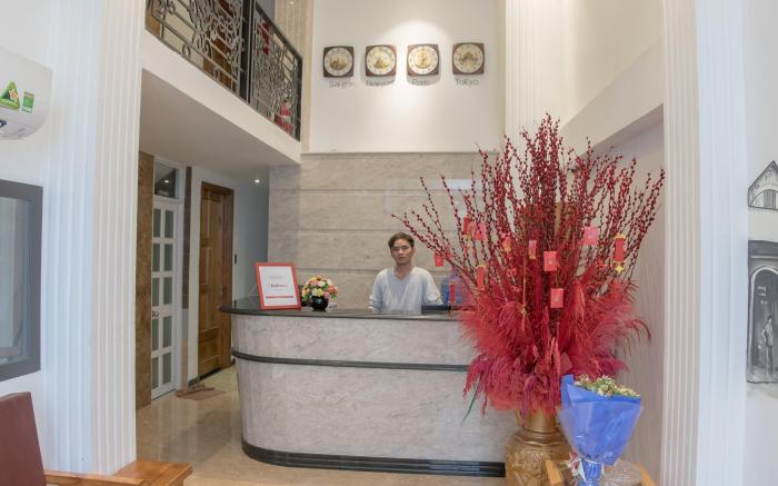 Lotus Laverne Hotel