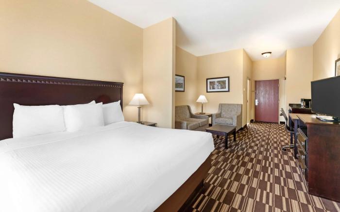 Best Western Plus Victor Inn & Suites