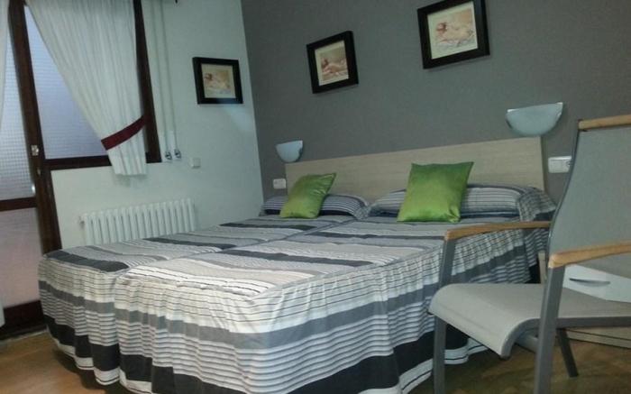 Hostal Meson Del Barro - Alojamientos Pamplona