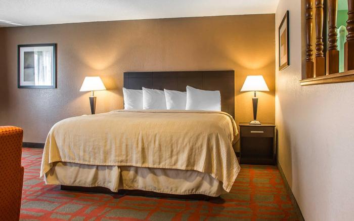 Quality Inn & Suites West Bend