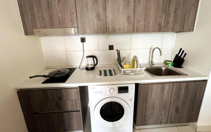 Edumetro @ Subang, Sunway, 6 Pax