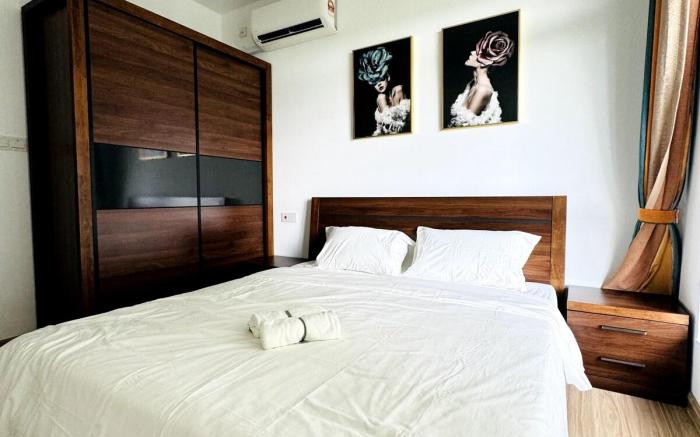 Cozy 2B1R condo Forest City