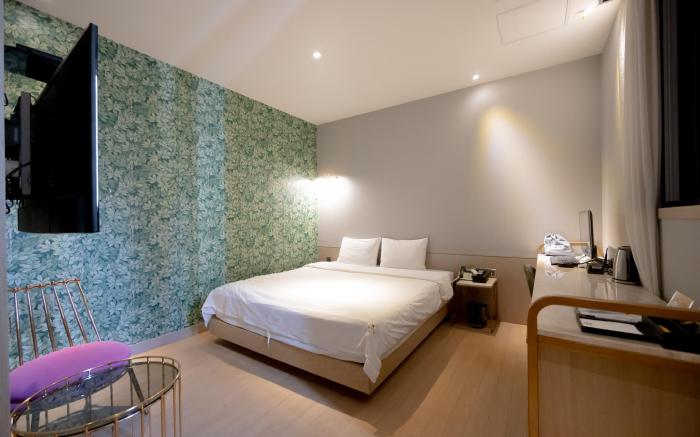 Hound Hotel Seomyeon Beomcheon