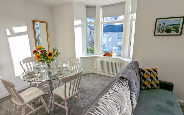 Ocean Pearl Apartment by Seaside Llandudno