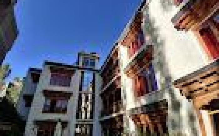 Hotel Hill Town
