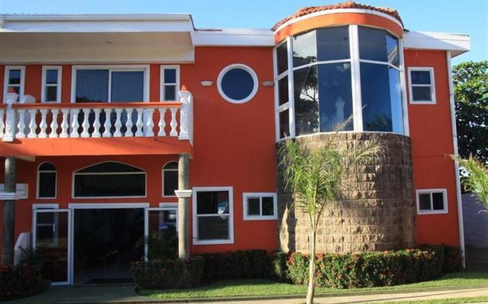 Sabas Beach Resort