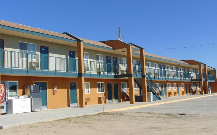 Corcoran Country Inn