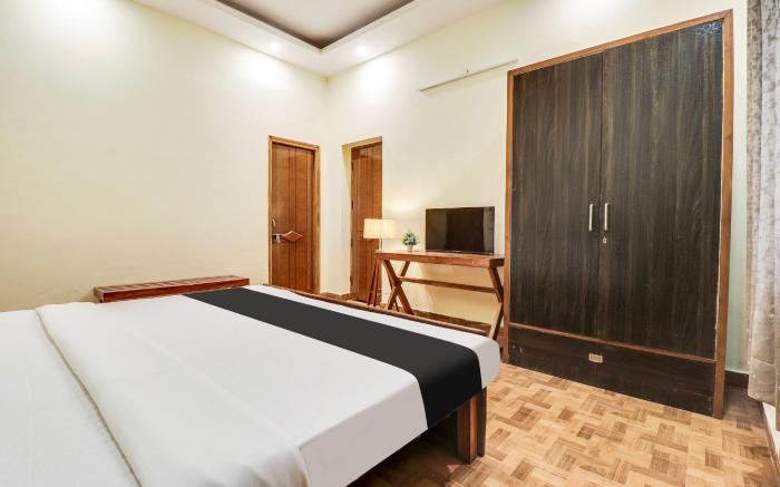 Hotel O Regal