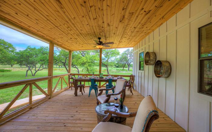 Luxurious Cottage on 3-Acre's in Fred Wine Country
