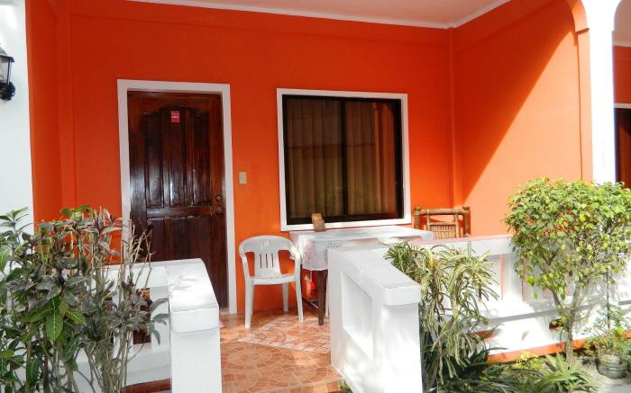 M and E Guesthouse
