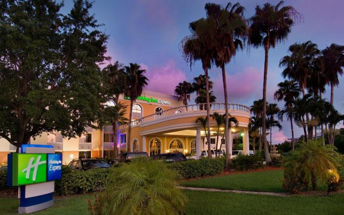 Holiday Inn Express Miami Airport Doral Area, an IHG Hotel By IHG