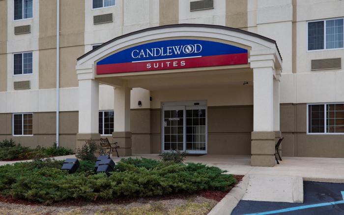 Candlewood Suites Pearl By IHG