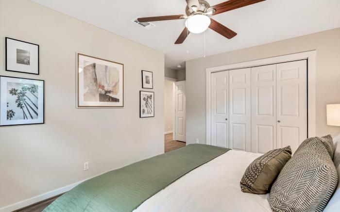 Luxury Home just 5 min from Main St