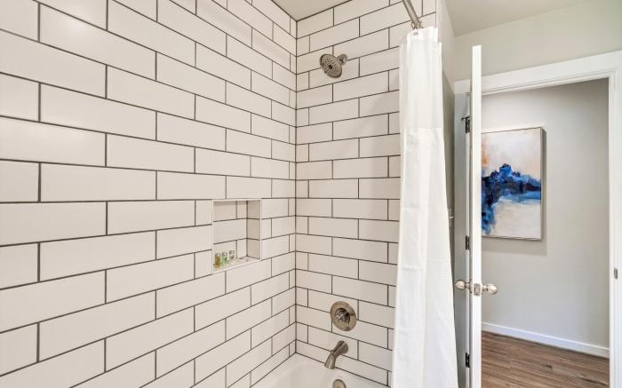 Luxury Home just 5 min from Main St