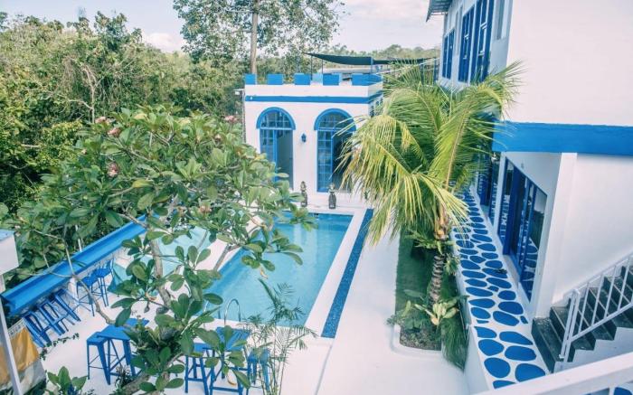 Bombora Surf Camp Hotel