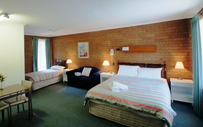 Greenacres Motel