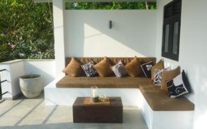 Laras Place
