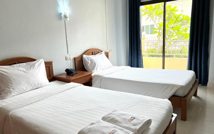 Ritzy House Hotel