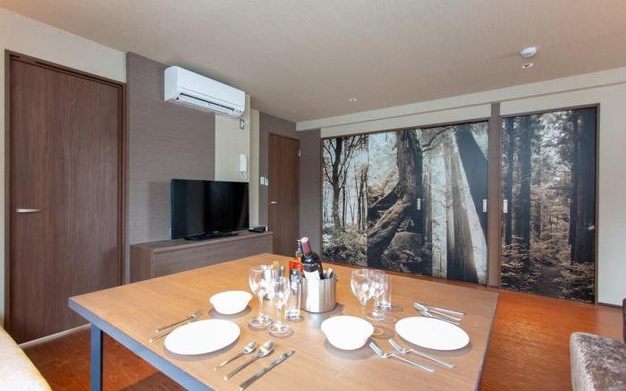 Two BR / 8Pax / 3 min from station and Tsutenkaku