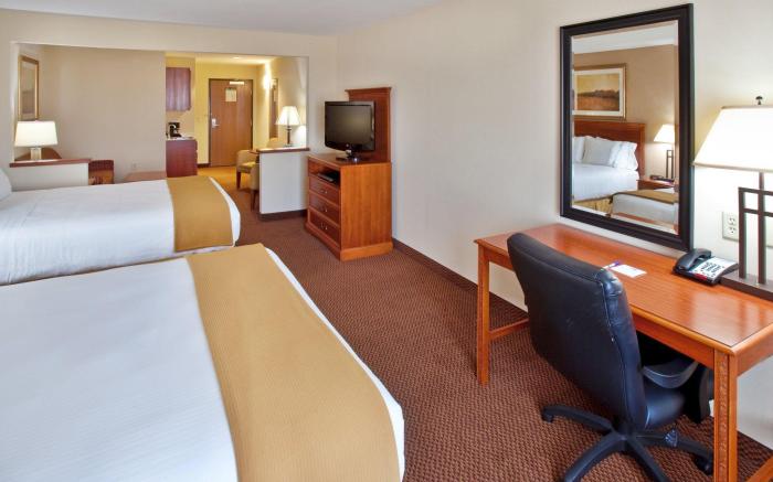 Holiday Inn Express Hotel & Suites Sheldon By IHG