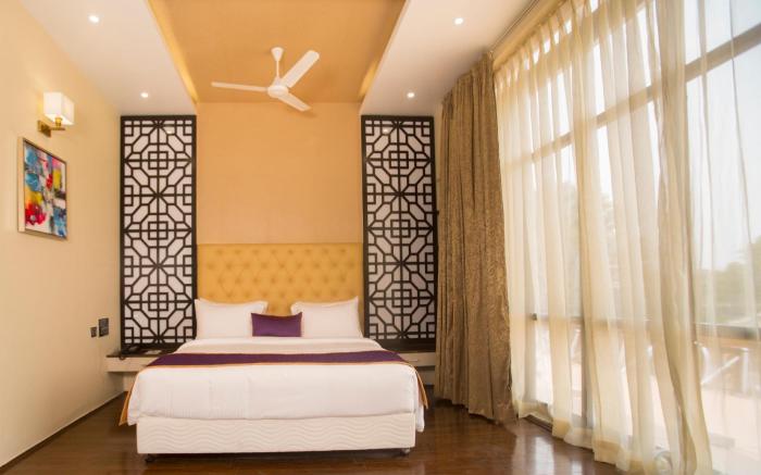ST Parklane Airport Hotel