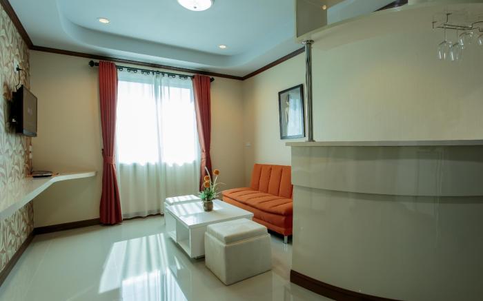 Thada Chateau Hotel