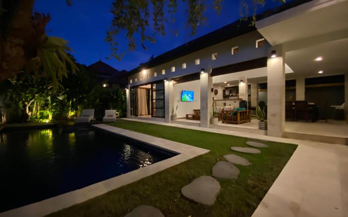 Spacious Villa in Petitenget Top Location