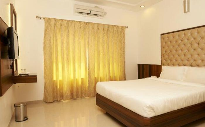 Satyan Inn