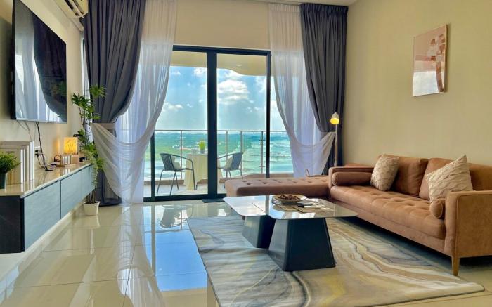 Lovell 70"TV Oceanfront Pearl: 3+1BR @Lv32 6-14pax