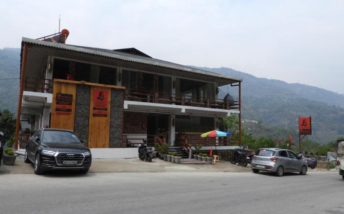 Goroomgo Mystic Kailasha Ukhimath