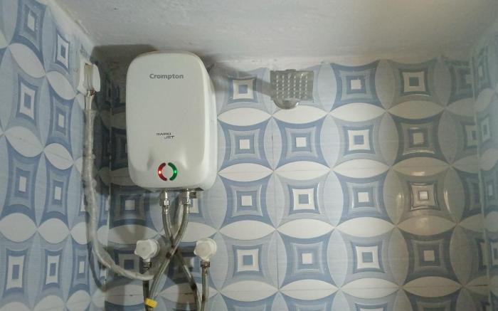 AC Suit room with attached toilet 