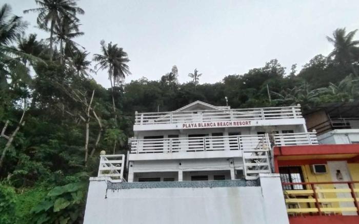 Playa Blanca Beach Resort