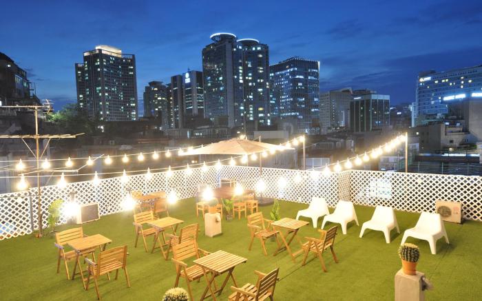 OYO Rooftop Hostel