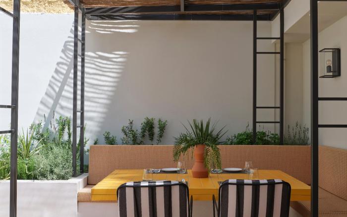 Astikon House