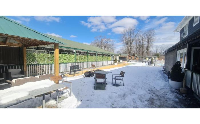 Werry's Cottages Motel & Pub by OYO East Stroudsburg Poconos